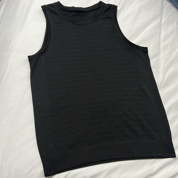 Lululemon Mesh Breeze By Muscle Tank Top - Picture 2 of 6